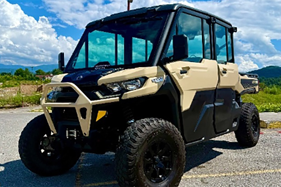 Fully Enclosed 6 Seater UTV Rental at Wranglers and Razors UTV Rentals in the Smoky Mountains